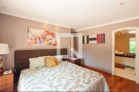 Casa à venda com 493m², 4 quartos e 4 vagas Casa à venda com 493m², 4 quartos e 4 vagasSuíte 3