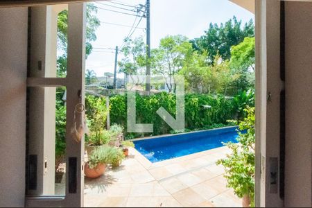 Casa à venda com 493m², 4 quartos e 4 vagas Casa à venda com 493m², 4 quartos e 4 vagasVista da Suíte 3