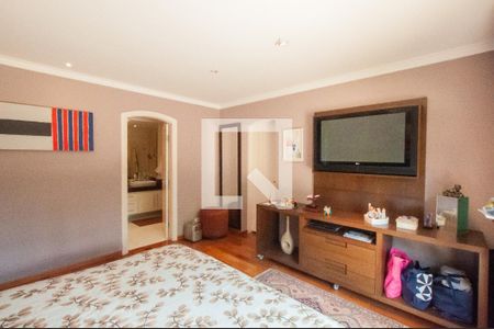 Casa à venda com 493m², 4 quartos e 4 vagas Casa à venda com 493m², 4 quartos e 4 vagasSuíte 3