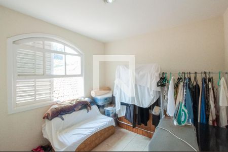 Casa à venda com 493m², 4 quartos e 4 vagas Casa à venda com 493m², 4 quartos e 4 vagasQuarto de Serviço 1