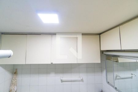 Casa à venda com 67m², 2 quartos e 1 vagaBanheiro - Armários