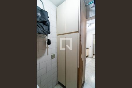 Casa à venda com 67m², 2 quartos e 1 vagaÁrea de Serviço - Armário