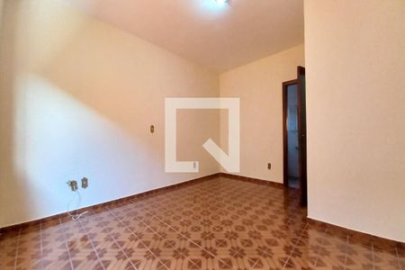 Casa à venda com 185m², 4 quartos e 2 vagasQuarto 3 - Suíte
