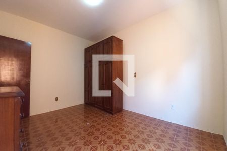 Casa à venda com 185m², 4 quartos e 2 vagasQuarto 2 