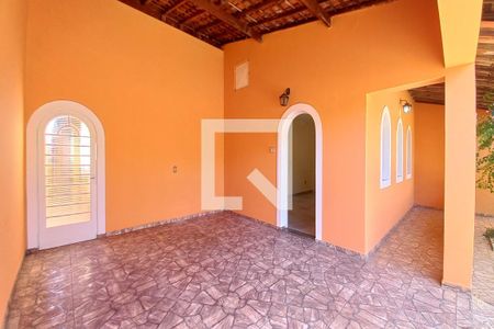 Casa à venda com 185m², 4 quartos e 2 vagasGaragem 