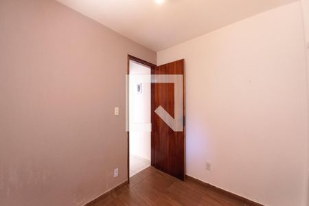 Casa à venda com 185m², 4 quartos e 2 vagasSala