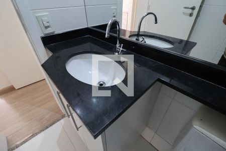 Apartamento à venda com 54m², 2 quartos e 1 vaga Apartamento à venda com 54m², 2 quartos e 1 vagaBanheiro da Suíte