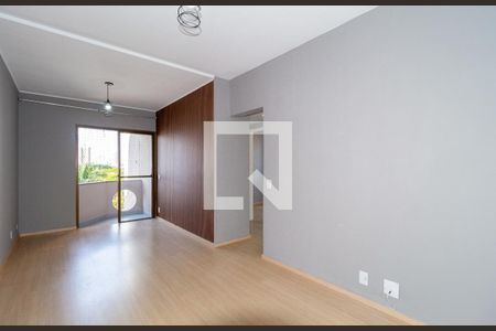Sala de apartamento para alugar com 3 quartos, 78m² em Vila Bertioga, São Paulo