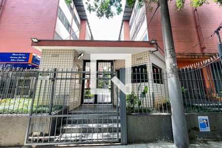 Apartamento para alugar com 74m², 2 quartos e 1 vaga Apartamento para alugar com 74m², 2 quartos e 1 vagaFachada