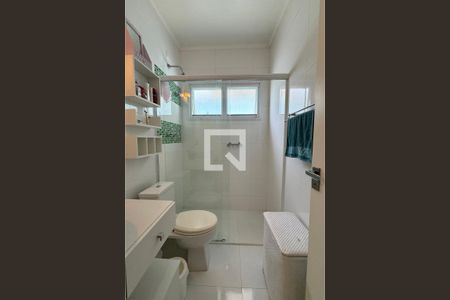 Casa de condomínio à venda com 351m², 3 quartos e 4 vagasBanheiro da Suíte 3