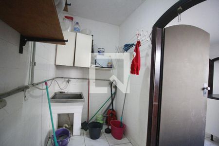 Casa à venda com 140m², 4 quartos e 3 vagasLavanderia