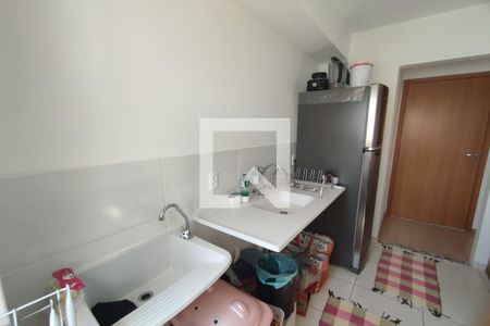 Apartamento à venda com 48m², 2 quartos e 1 vaga Apartamento à venda com 48m², 2 quartos e 1 vagaCozinha e Área de Serviço