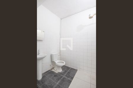 Banheiro de casa para alugar com 1 quarto, 63m² em Jardim Roberto, Osasco