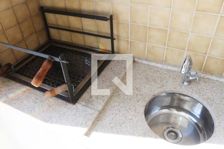 Apartamento para alugar com 62m², 2 quartos e 1 vagaSacada