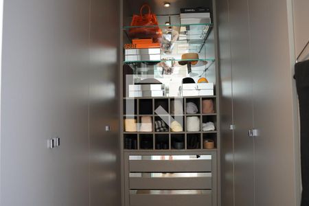 Apartamento para alugar com 120m², 1 quarto e 2 vagasCloset