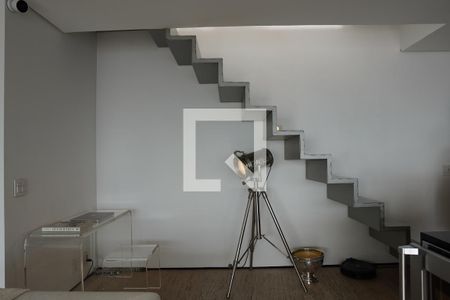 Apartamento para alugar com 120m², 1 quarto e 2 vagasEscadas