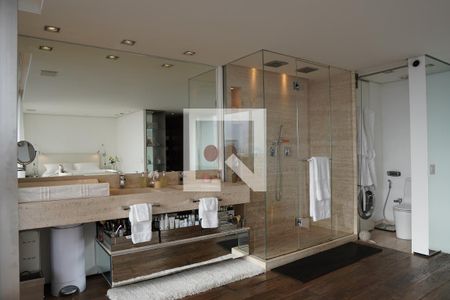 Apartamento para alugar com 120m², 1 quarto e 2 vagasBanheiro