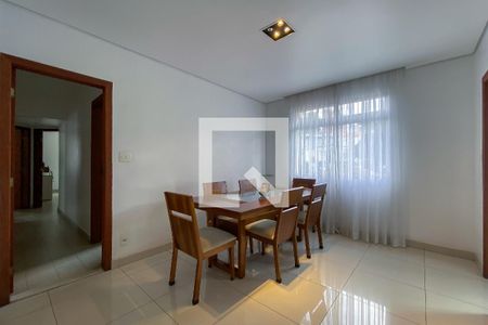 Apartamento à venda com 211m², 4 quartos e 3 vagasSala