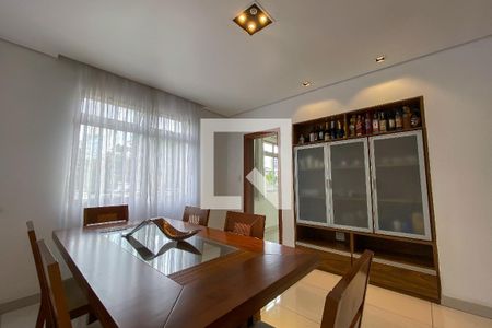 Apartamento à venda com 211m², 4 quartos e 3 vagasSala