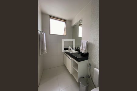 Apartamento à venda com 211m², 4 quartos e 3 vagasBanheiro da Suíte