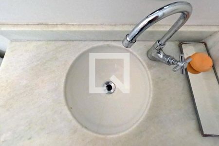 Lavabo de apartamento para alugar com 2 quartos, 103m² em Gonzaga, Santos