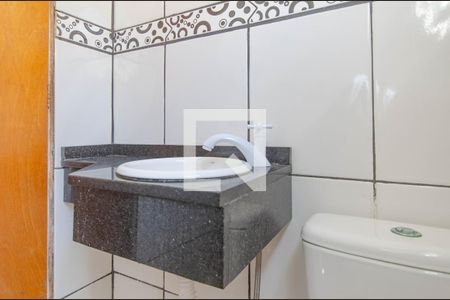 Casa à venda com 200m², 3 quartos e 3 vagas Casa à venda com 200m², 3 quartos e 3 vagasLavabo