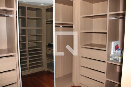 Apartamento à venda com 360m², 4 quartos e 4 vagasQuarto 4