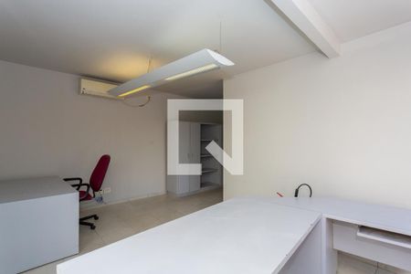 Casa à venda com 319m², 4 quartos e 6 vagasQuarto 2