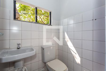 Casa à venda com 319m², 4 quartos e 6 vagasBanheiro Edícula