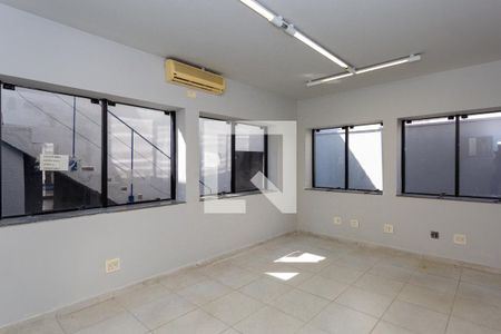 Casa à venda com 319m², 4 quartos e 6 vagasQuarto 1