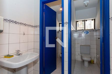 Casa à venda com 319m², 4 quartos e 6 vagasBanheiro