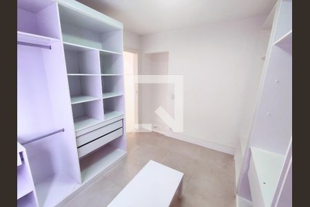 Apartamento à venda com 78m², 3 quartos e 1 vagaCloset do quarto 2
