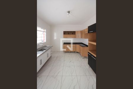 Casa para alugar com 150m², 3 quartos e 2 vagas Casa para alugar com 150m², 3 quartos e 2 vagasCozinha