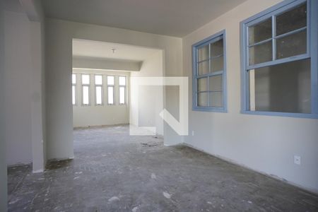 Casa para alugar com 500m², 6 quartos e 8 vagasSala