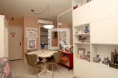 Sala de apartamento à venda com 1 quarto, 50m² em Independência, Porto Alegre