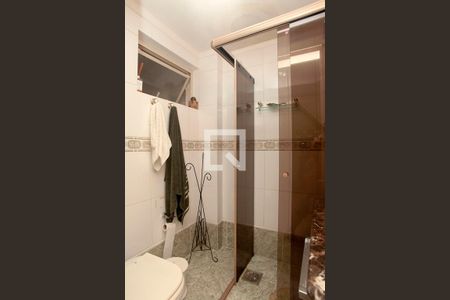 Banheiro de apartamento à venda com 1 quarto, 50m² em Independência, Porto Alegre