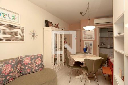 Sala de apartamento à venda com 1 quarto, 50m² em Independência, Porto Alegre