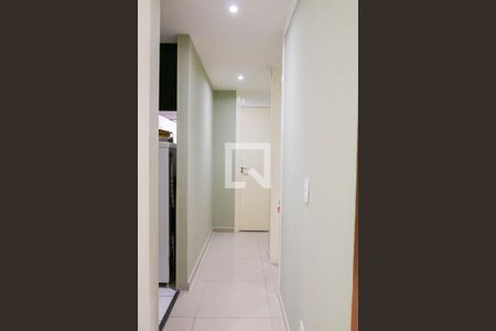 Corredor de apartamento para alugar com 2 quartos, 55m² em Sampaio, Rio de Janeiro