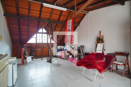 Casa à venda com 280m², 2 quartos e sem vagaSotão 