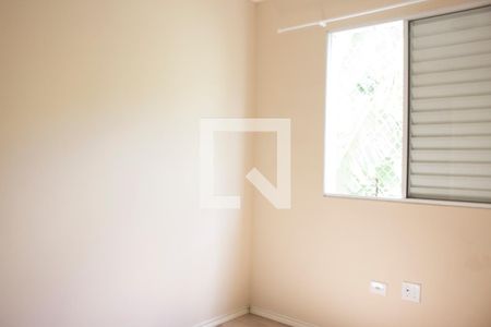 Quarto 2 de apartamento para alugar com 3 quartos, 54m² em Parque Maraba, Taboão da Serra