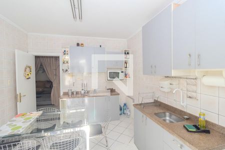 Apartamento para alugar com 151m², 3 quartos e 2 vagas Apartamento para alugar com 151m², 3 quartos e 2 vagasCozinha