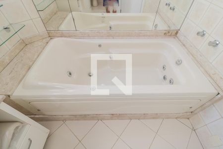 Apartamento para alugar com 151m², 3 quartos e 2 vagas Apartamento para alugar com 151m², 3 quartos e 2 vagasBanheiro da Suíte