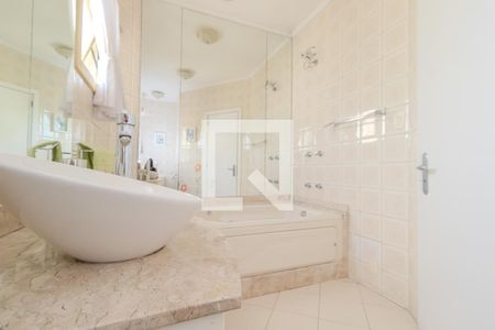 Apartamento para alugar com 151m², 3 quartos e 2 vagas Apartamento para alugar com 151m², 3 quartos e 2 vagasBanheiro da Suíte