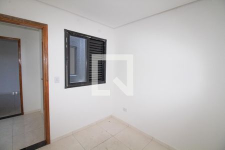 Quarto 2 de apartamento para alugar com 2 quartos, 40m² em Vila Elze, São Paulo