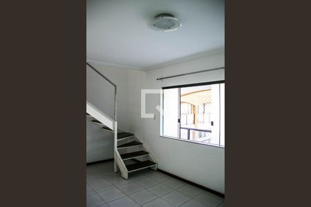 Sala de casa de condomínio para alugar com 3 quartos, 159m² em Stella Maris, Salvador