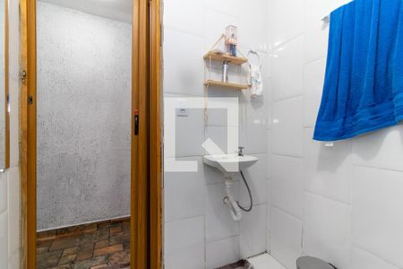 Casa à venda com 163m², 3 quartos e 1 vaga Casa à venda com 163m², 3 quartos e 1 vagaBanheiro 2