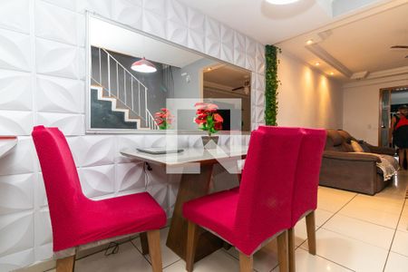 Casa à venda com 163m², 3 quartos e 1 vaga Casa à venda com 163m², 3 quartos e 1 vagaSala de Jantar