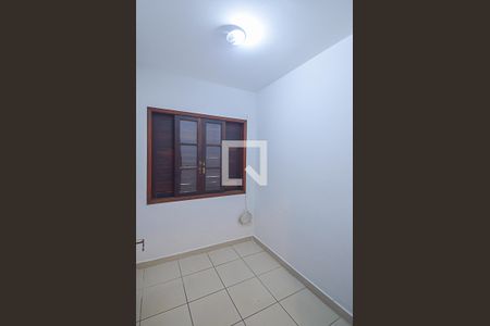 Casa à venda com 182m², 4 quartos e 2 vagasQuarto de Serviço