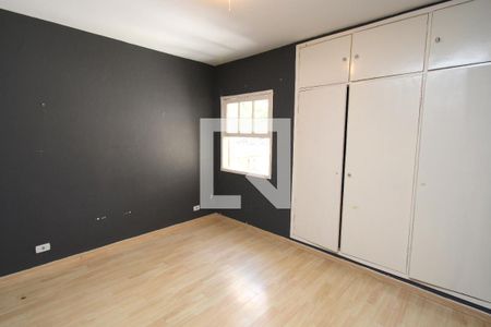 Casa à venda com 195m², 3 quartos e 4 vagasQuarto 2