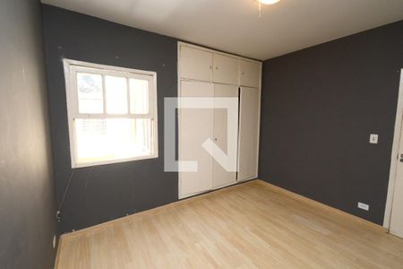 Casa à venda com 195m², 3 quartos e 4 vagasQuarto 2